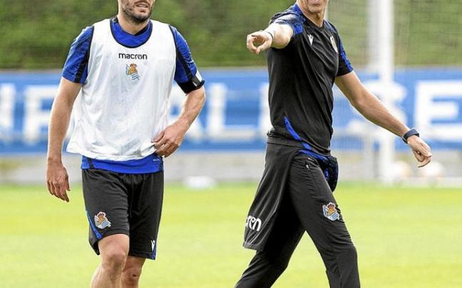 Imanol Alguacil y Joseba Zaldua, durante un entrenamiento en Zubieta la semana pasada.
