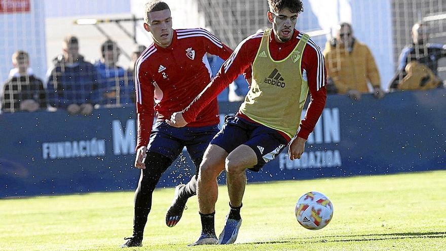 Diego Moreno y Abde, en un entrenamiento de la pasada semana en Tajonar.