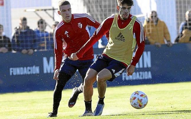 Diego Moreno y Abde, en un entrenamiento de la pasada semana en Tajonar.