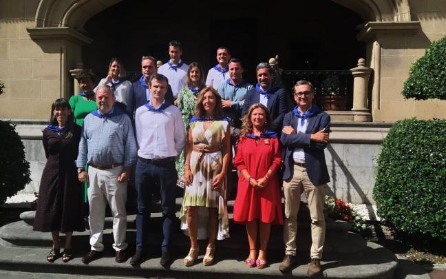 Recepciones en Ibaigane a la coproración del Ayuntamiento y del Gobierno vasco Recepciones en Ibaigane a la coproración del Ayuntamiento y del Gobierno vasco