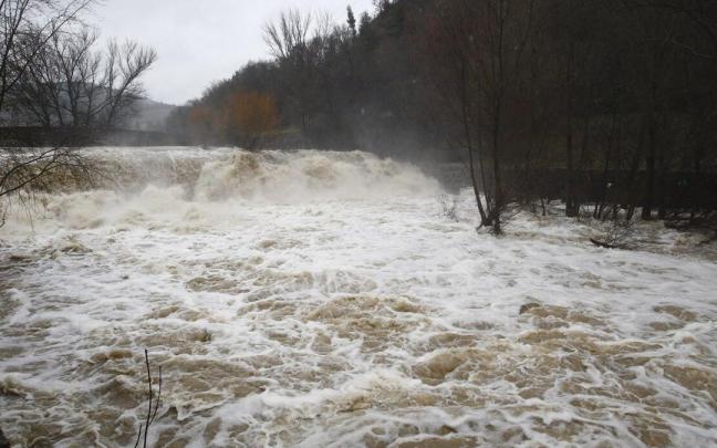 Imagen del Ultzama a su paso por Villava en enero de 2022.