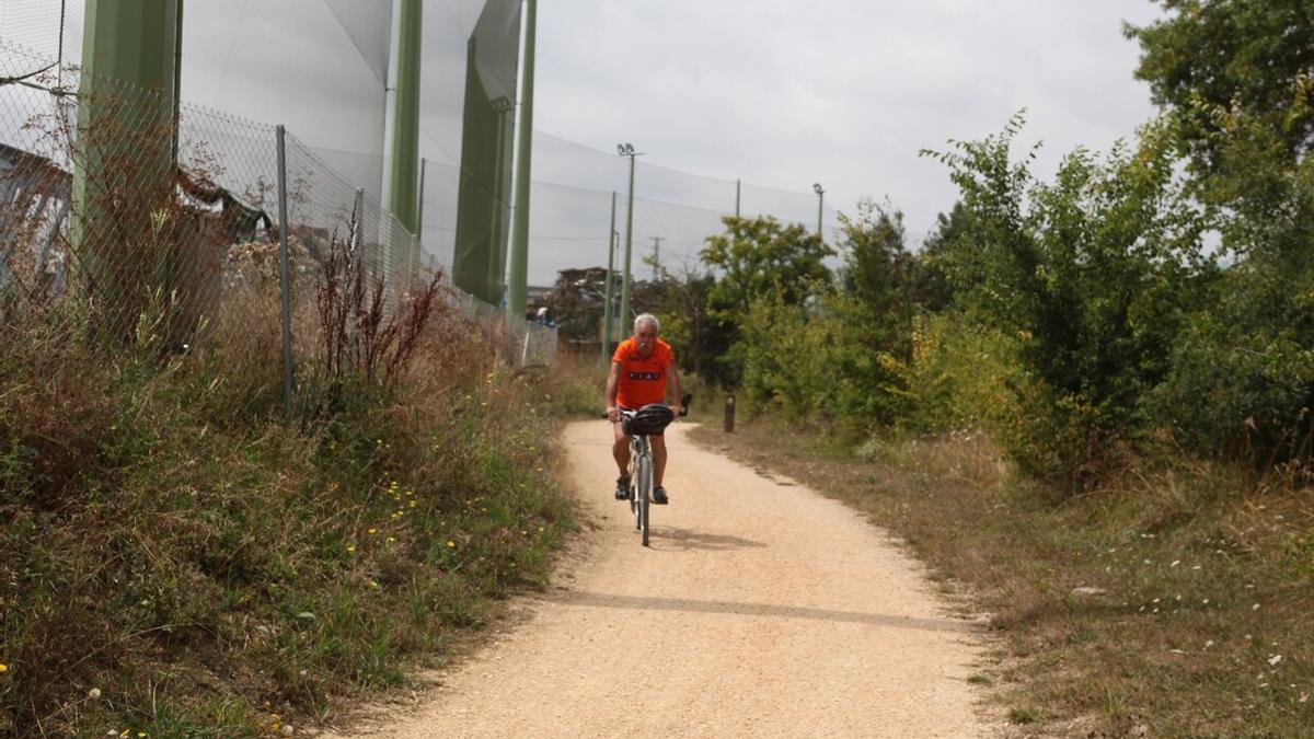 Senda en bicicleta por Álava.