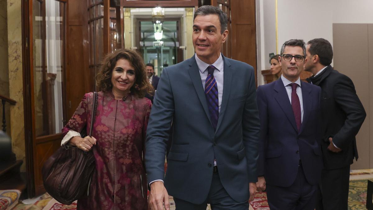 El presidente español, Pedro Sánchez, a su llegada al Congreso esta tarde