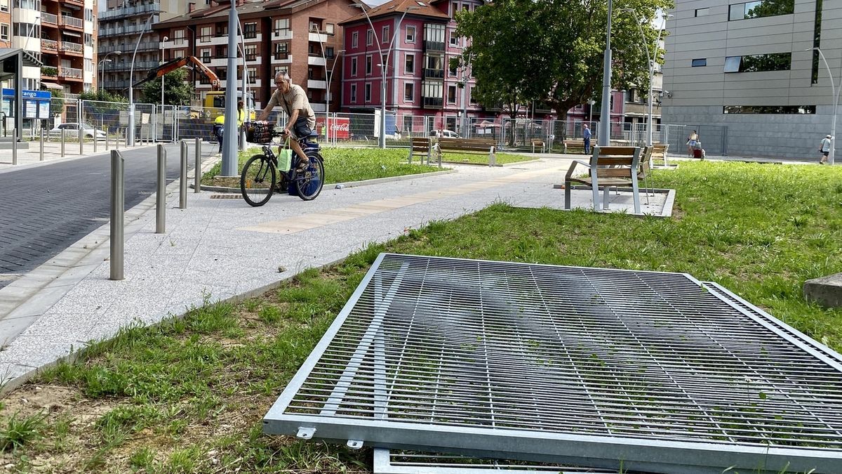 Las vallas han sido retiradas en las inmediaciones de la estaci&oacute;n del tren de la villa.