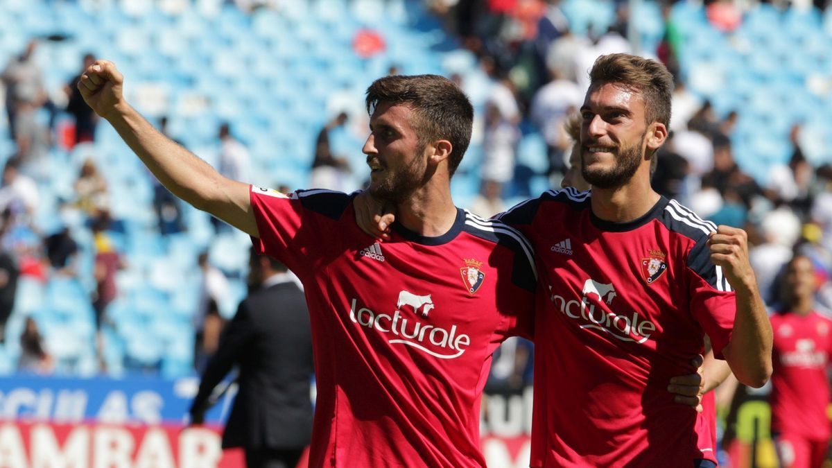 Oier y Torres celebran un gol en Zaragoza