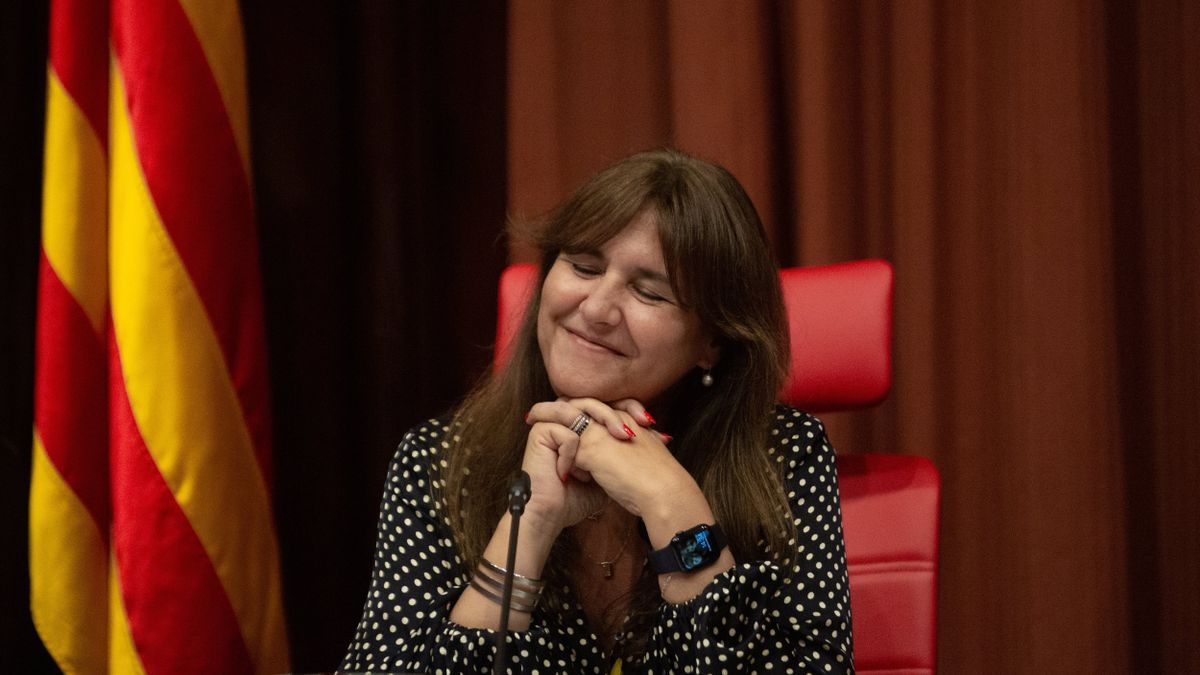 Laura Borràs, en la sala de grupos del Parlament.