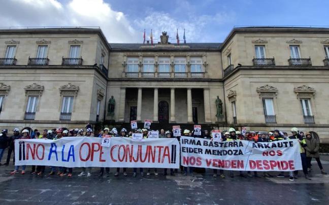 Protesta de los Bomberos este jueves frente a la Diputación Protesta de los Bomberos este jueves frente a la Diputación