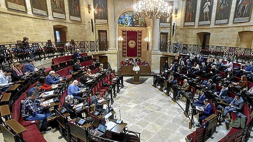 La Cámara vizcaina celebró ayer el primer pleno de control del año en la Casa de Juntas de Gernika. | FOTO: DEIA