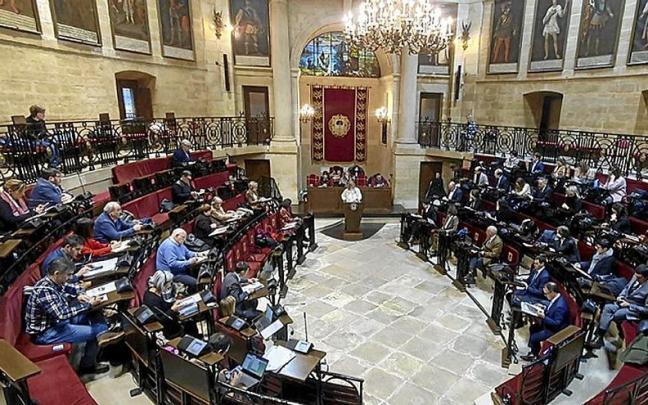 La Cámara vizcaina celebró ayer el primer pleno de control del año en la Casa de Juntas de Gernika. | FOTO: DEIA La Cámara vizcaina celebró ayer el primer pleno de control del año en la Casa de Juntas de Gernika. | FOTO: DEIA