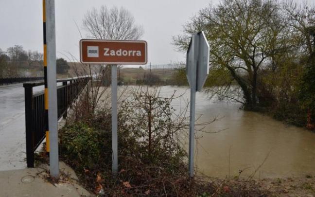 Zona inundada tras la crecida del río Zadorra tras días de intensas lluvias Zona inundada tras la crecida del río Zadorra tras días de intensas lluvias
