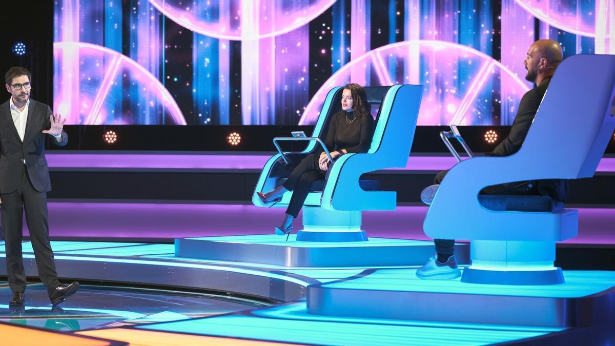 Juanra Bonet, Adriana Torrebejano y Pepe Reina, en ‘El círculo de los famosos’.