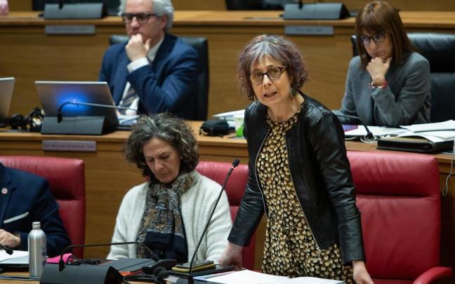 La consejera de Cultura y Deporte del Gobierno de Navarra, Rebeca Esnaola, durante el Pleno del Parlamento de Navarra La consejera de Cultura y Deporte del Gobierno de Navarra, Rebeca Esnaola, durante el Pleno del Parlamento de Navarra