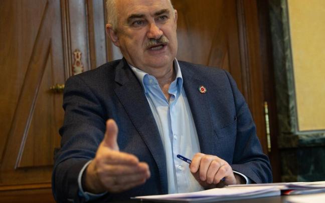 el consejero de Ordenación del Territorio, Vivienda, Paisaje y Proyectos Estratégicos de la Comunidad Foral de Navarra, José María Aierdi.