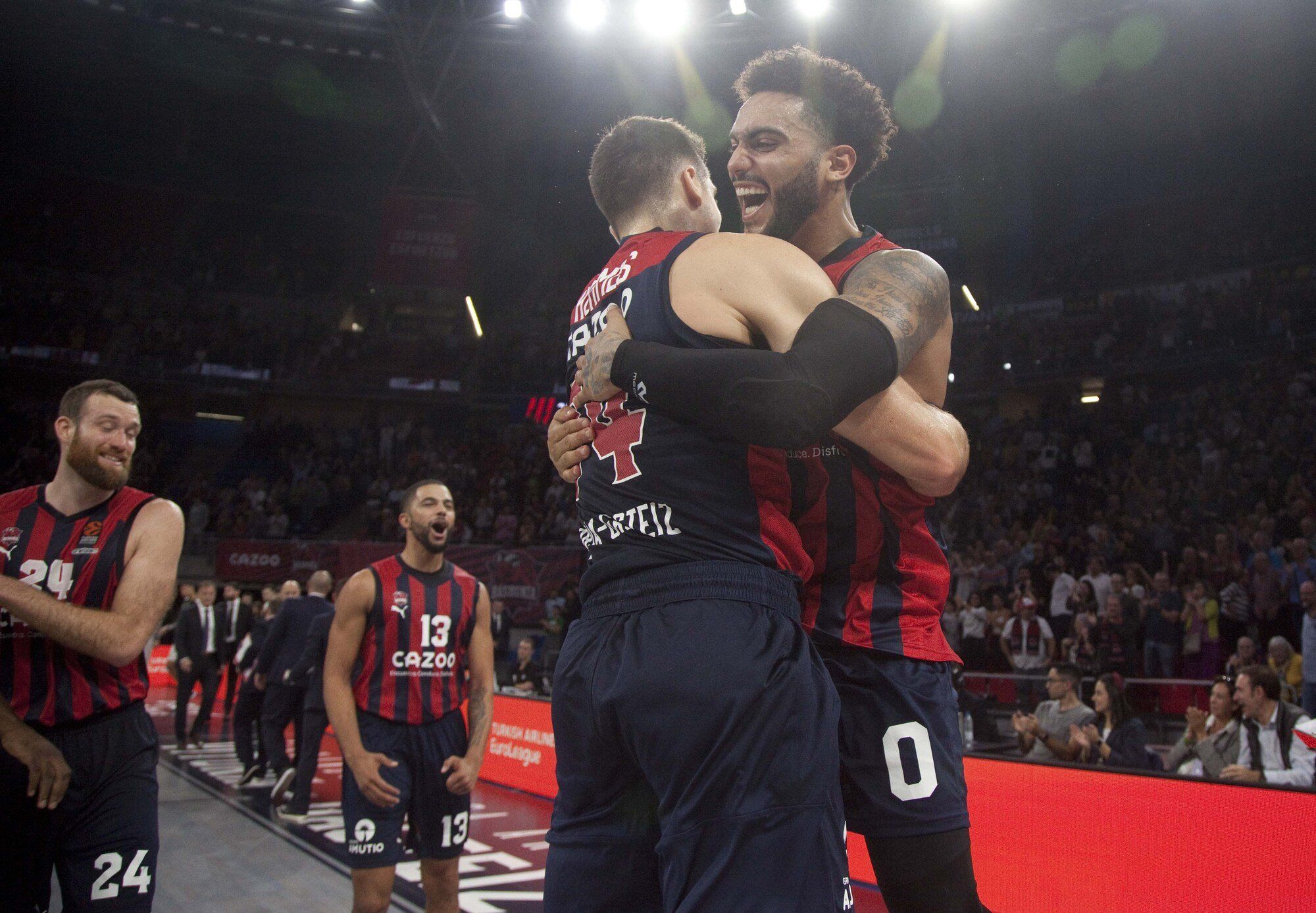 Howard celebra una acción durante el duelo de Euroliga contra Partizan
