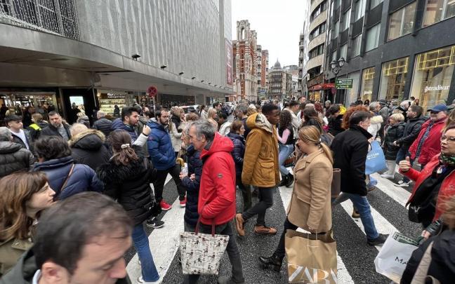 Los vizcainos están apesadumbrados por la situación pero no pierden el optimismo ni la esperanza Los vizcainos están apesadumbrados por la situación pero no pierden el optimismo ni la esperanza