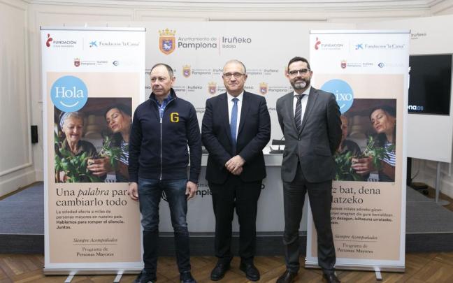 Enrique Maya, David Velasco y José Ángel Andrés, tras firmar la adenda al convenio.