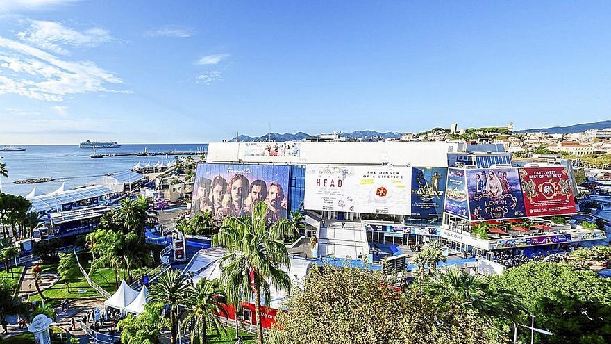 Imagen aérea de la sede de Mipcom 2019 en Cannes. | FOTO: EFE