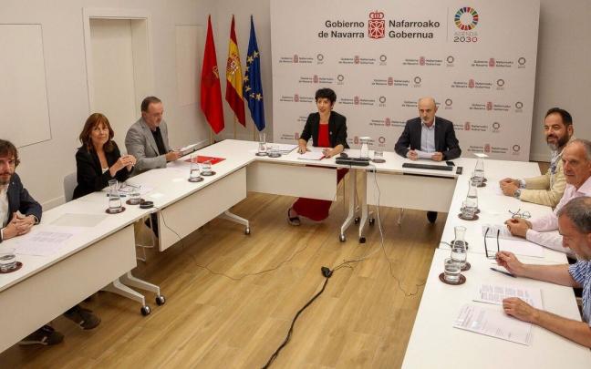 La consejera de Economía y Hacienda, Elma Saiz, valora la reunión mantenida con la Comisión Negociadora del Convenio Económico La consejera de Economía y Hacienda, Elma Saiz, valora la reunión mantenida con la Comisión Negociadora del Convenio Económico