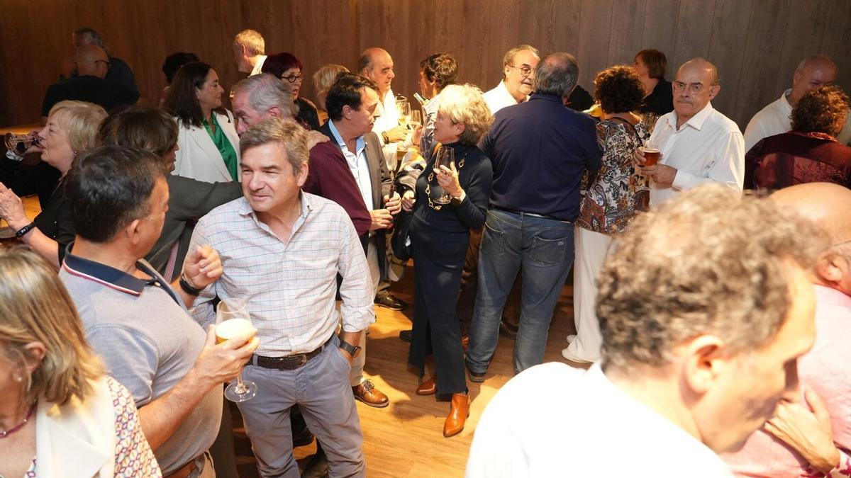 Reunión de los médicos y médicas en el Zaldiran