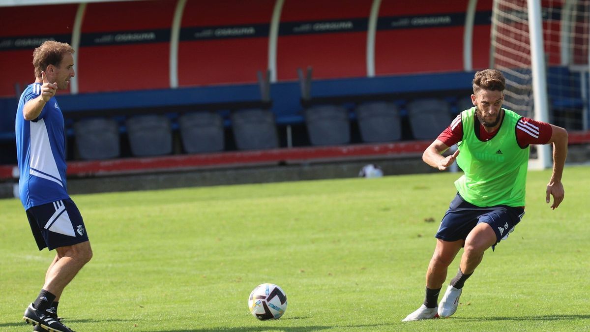 Arrasate, junto a Roberto Torres, este miércoles.