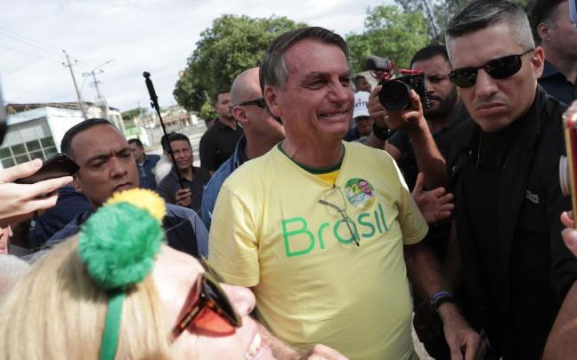 Jai Bolsonaro, candidato a la reelección, acudiendo a votar Jai Bolsonaro, candidato a la reelección, acudiendo a votar