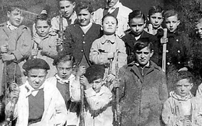 La fiesta de los &lsquo;kintos&rsquo; de Amurrio en los a&ntilde;os veinte. | FOTO: DNA