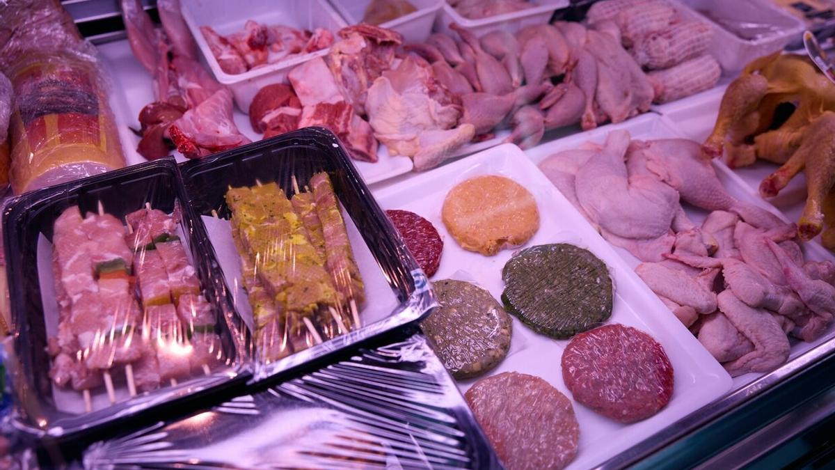 Algunos de los productos que ofrece la carnicería Olóriz.