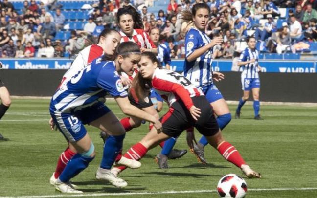 María Ortiz de Pinedo frente al filial del Athletic.