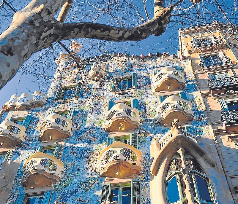 Fachada de la Casa Batlló de Gaudí.