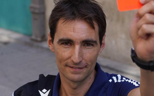 Ricardo De Burgos Bengoetxea, arbitro de futbol de Primera Divisi&oacute;n