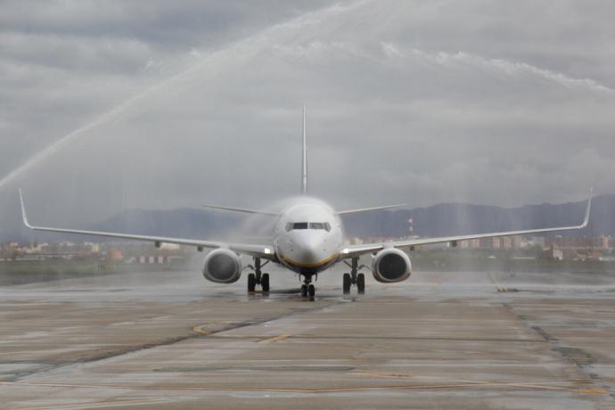 Una aeronave en el aeropuerto de Foronda.