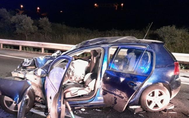 Estado en el que ha quedado el turismo implicado en el accidente de Igorre