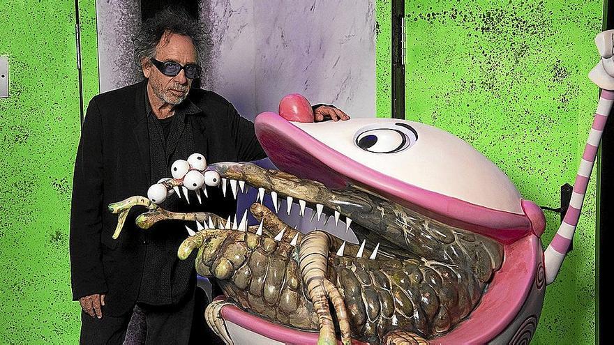 El cineasta estadounidense Tim Burton, retratado ayer en la inauguración de su esposición inmersiva ‘El laberinto’. | FOTO: EFE/LETSGO