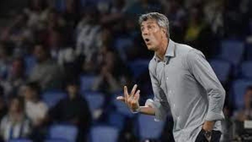 Imanol Alguacil volverá a tener trabajo esta tarde en la banda de Anoeta