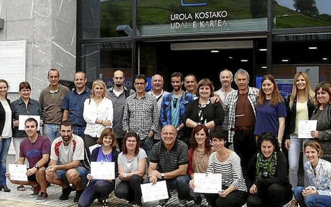 Alumnos en la sede de la Mancomunidad Urola Kosta. | FOTO: N.G.