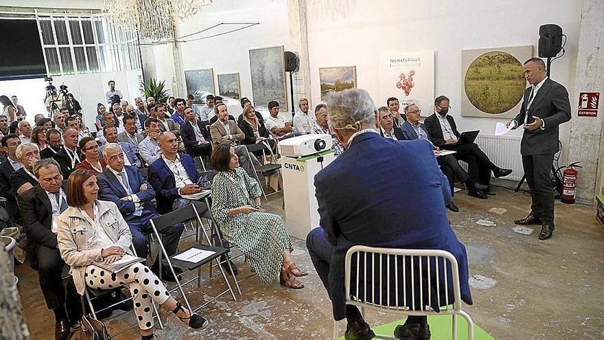 Héctor Barbarin, durante la asamblea de ayer en la Fábrica de Gomas de Pamplona