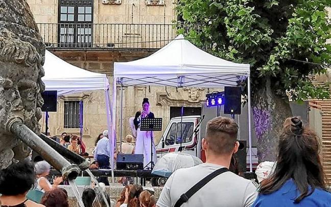 Concierto del miércoles de la Asociación de Mujeres en Estella. | FOTO: D.N. Concierto del miércoles de la Asociación de Mujeres en Estella. | FOTO: D.N.