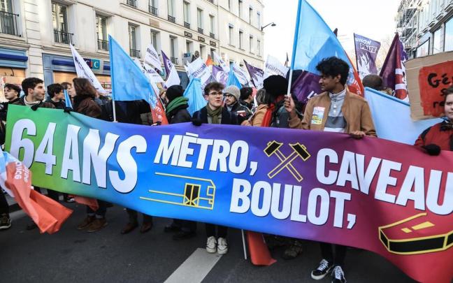 Imagen de la manifestación en París contra la reforma de las pensiones Imagen de la manifestación en París contra la reforma de las pensiones