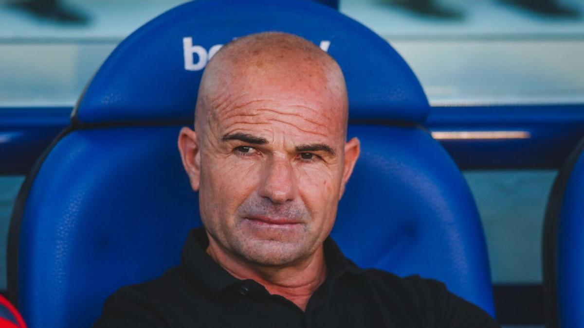 Paco López, nuevo entrenador del Granada, durante su etapa con el Levante