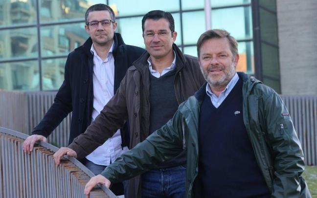 De izquierda a derecha, el consultor Mikel Gómez, el profesor Jordi Rodríguez Virgili y el asesor Juan Muñoz-Baroja, que coinciden en la necesidad de revisar la forma de diseñar las campañas. De izquierda a derecha, el consultor Mikel Gómez, el profesor Jordi Rodríguez Virgili y el asesor Juan Muñoz-Baroja, que coinciden en la necesidad de revisar la forma de diseñar las campañas.