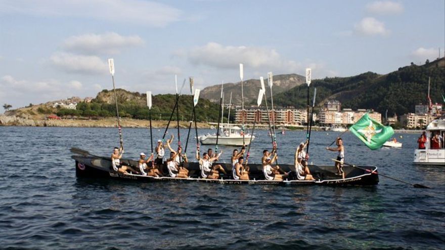 Pedreña ganó en aguas de Castro Urdiales