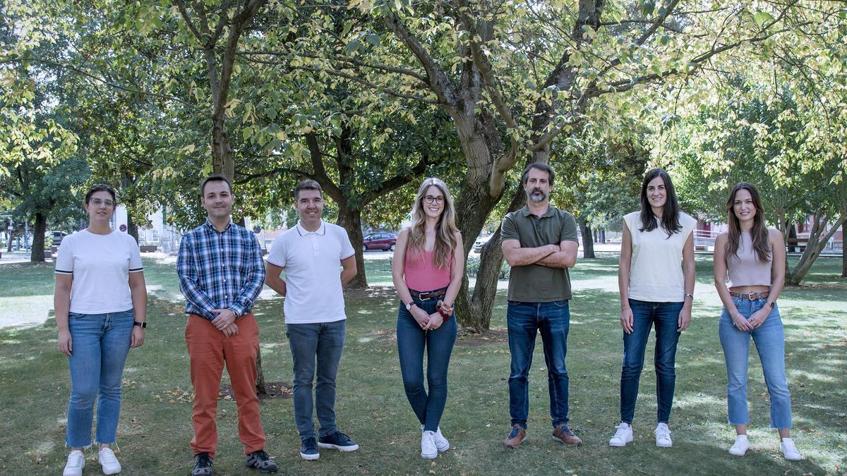 De izda. a dcha. Ana Olías (Navarrabiomed), Iker Feliu (Cima), Silve Vicent (Cima), Irene Lasheras (Navarrabiomed), Imanol Arozarena (Navarrabiomed), Paula Aldaz (Navarrabiomed) y Marta Redondo (Navarrabiomed).