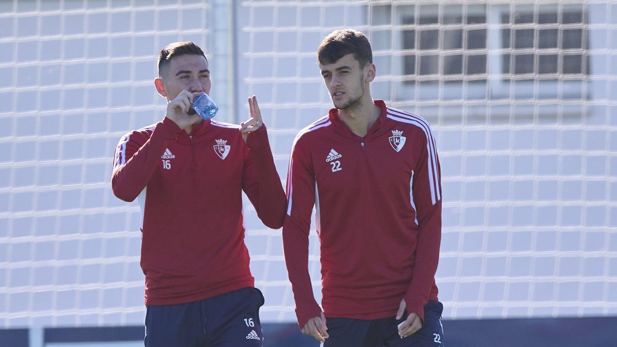 Moi Gómez y Aimar Oroz, en Tajonar.