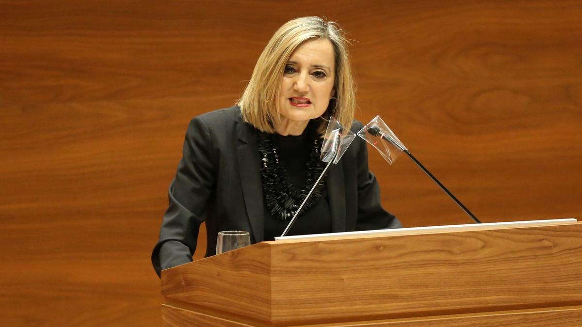 Cristina Ibarrola, de Navarra Suma, en el Parlamento, ahora candidata a la Alcaldía de Pamplona.