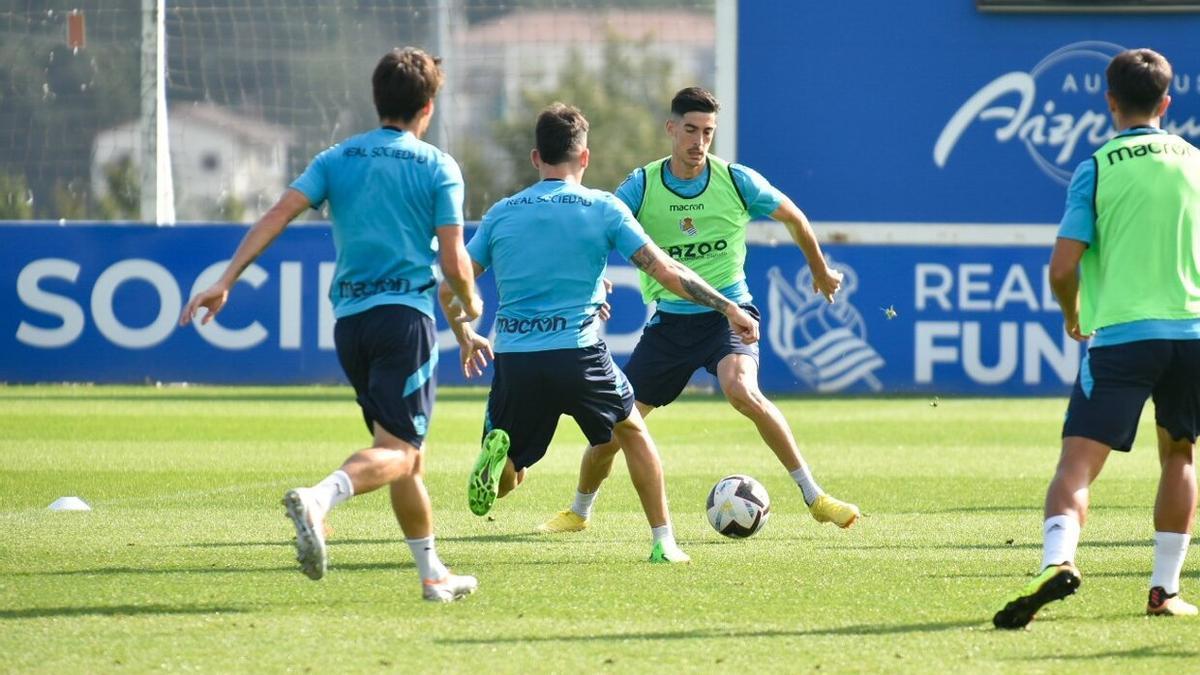 Carlos Fernández, durante un entrenamiento esta semana en Zubieta.