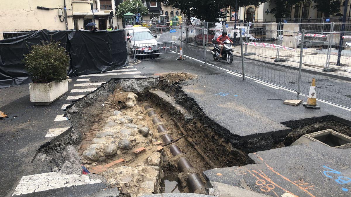 El pequeño tramo de la muralla ha sido protegido para evitar mayores problemas.