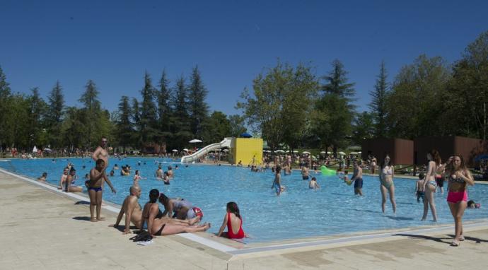 Instalaciones de las piscinas de Gamarra.