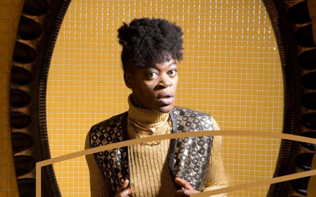 Afrika Bibang, en la portada de su último disco. Afrika Bibang, en la portada de su último disco.