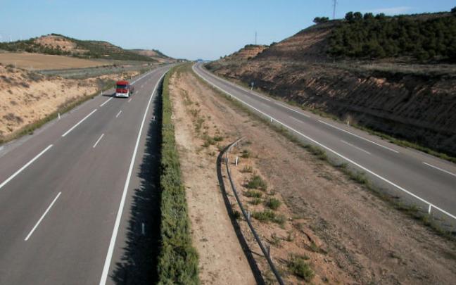 Enlace de las autopistas A-68 y A-15. Enlace de las autopistas A-68 y A-15.