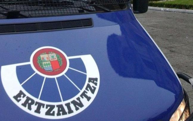 Veh&iacute;culo de la Ertzaintza.